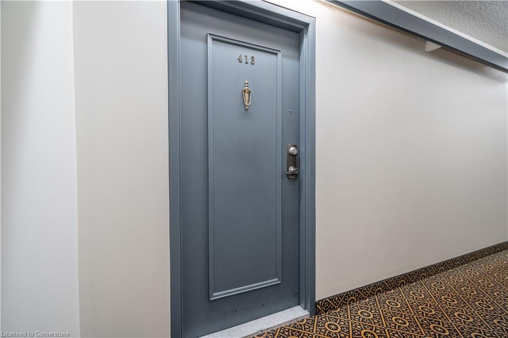 413-10 John Street W Property Photo 3