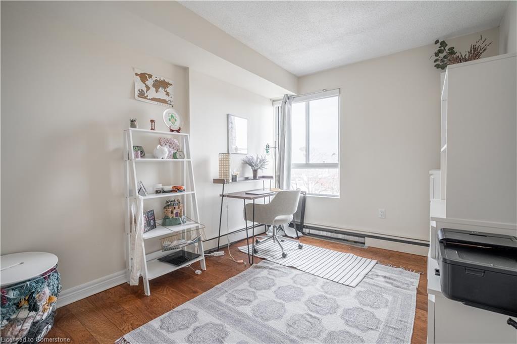 413-10 John Street W Property Photo 19