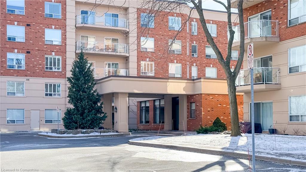 210-5188 Lakeshore Road Property Photo 2
