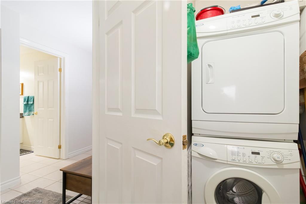 210-5188 Lakeshore Road Property Photo 6