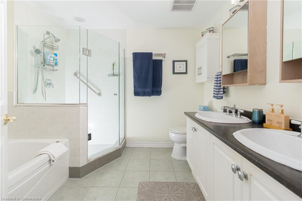 210-5188 Lakeshore Road Property Photo 15