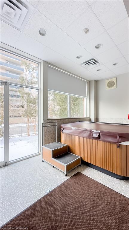 210-5188 Lakeshore Road Property Photo 22