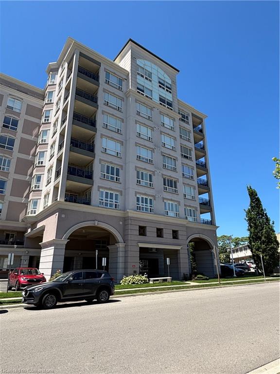 203-4000 Creekside Drive Property Photo 1