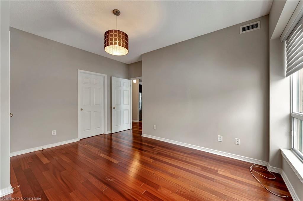 203-4000 Creekside Drive Property Photo 16