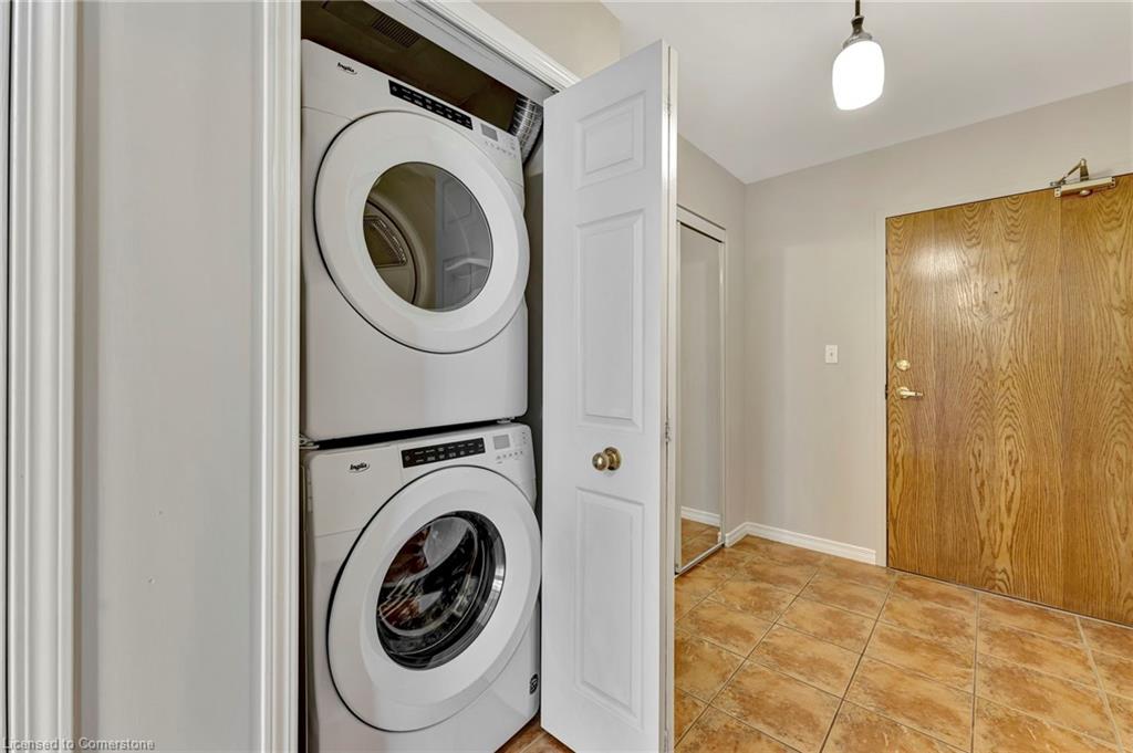 203-4000 Creekside Drive Property Photo 17