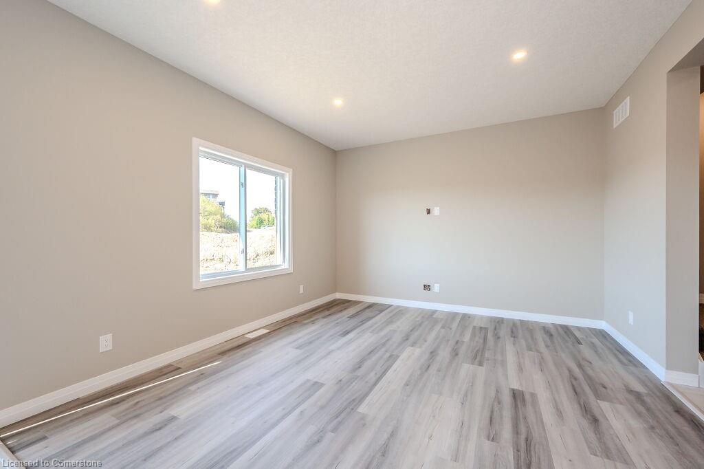 427 Woolwich Street Property Photo 5