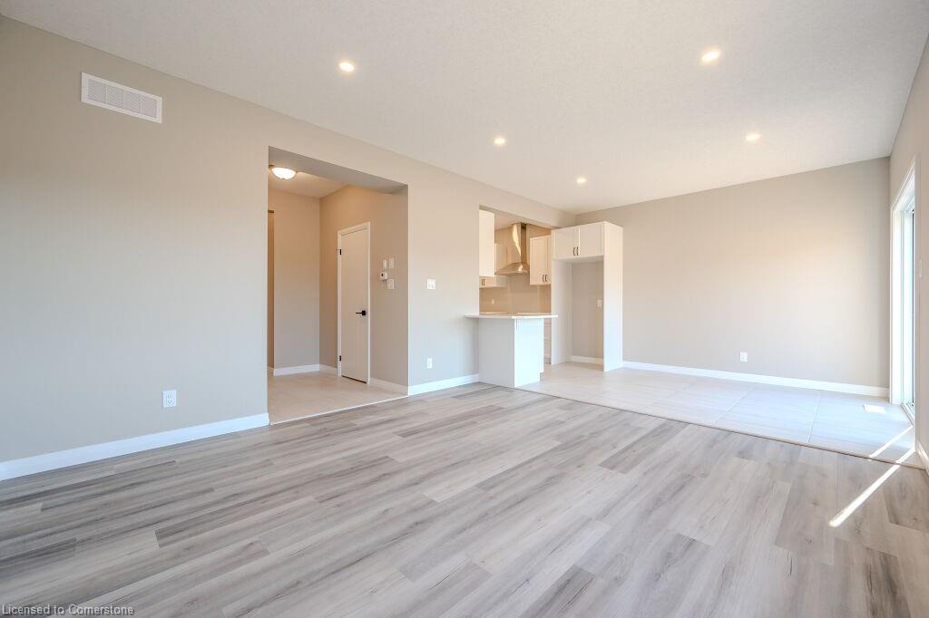 427 Woolwich Street Property Photo 8