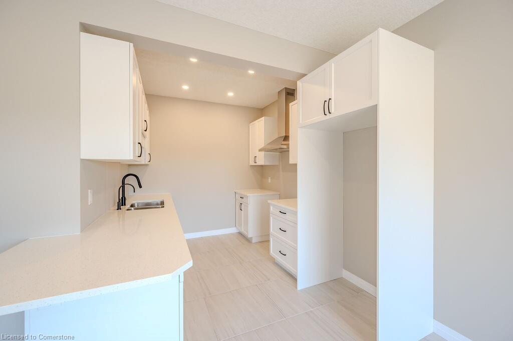427 Woolwich Street Property Photo 11