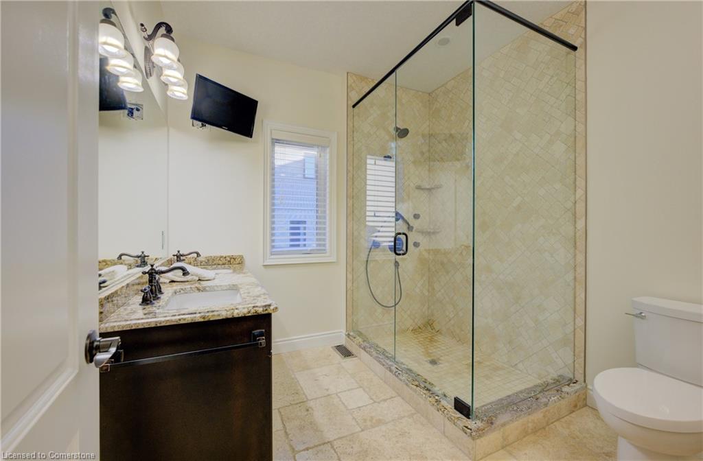 550 Pinery Trail Property Photo 6