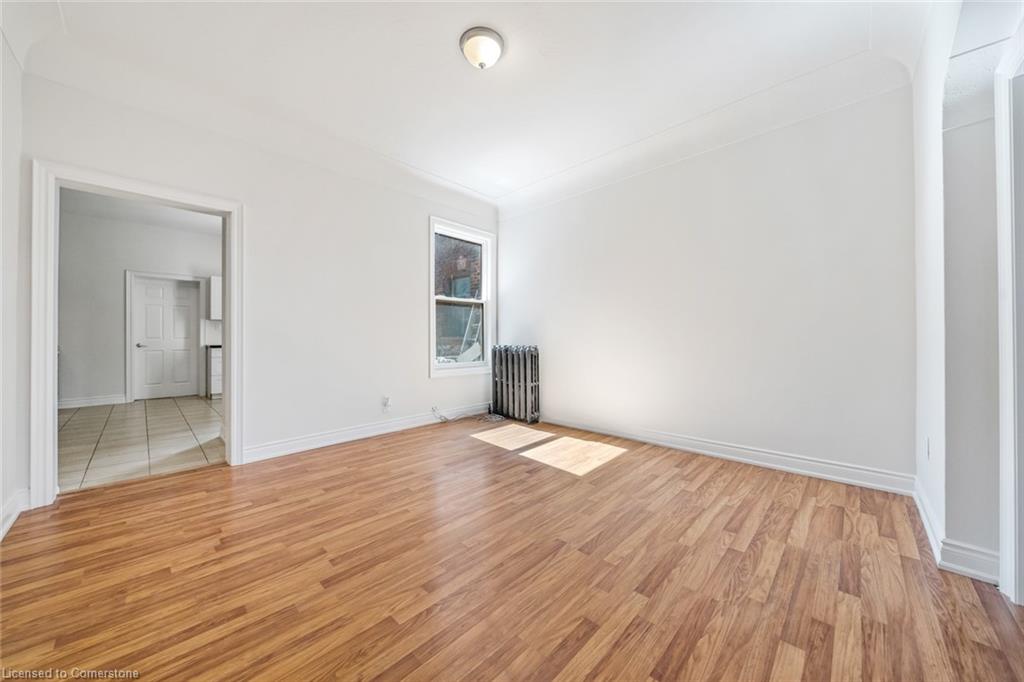 136 Macnab Street N Property Photo 4