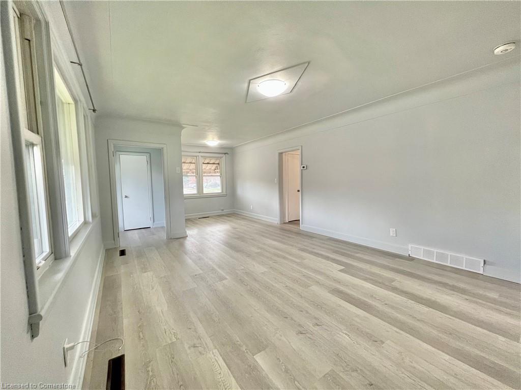 290 East 36th Street Property Photo 5