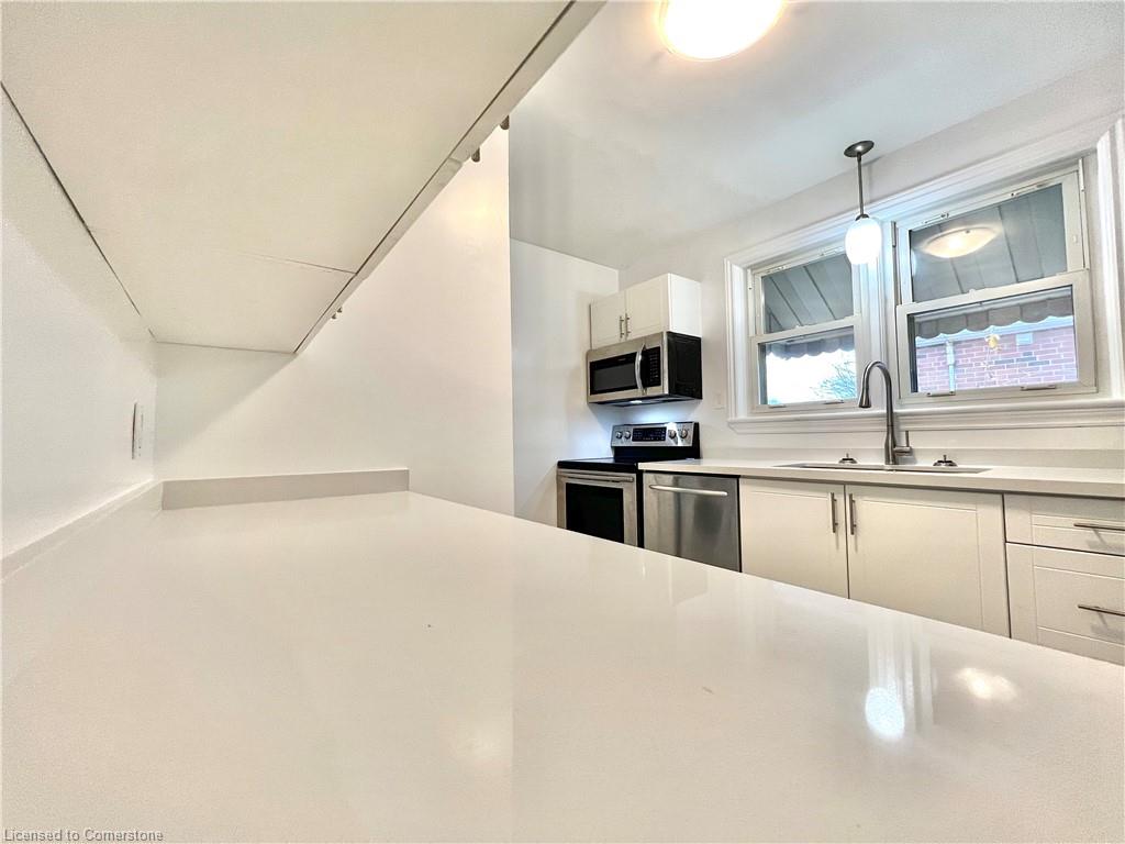 290 East 36th Street Property Photo 6