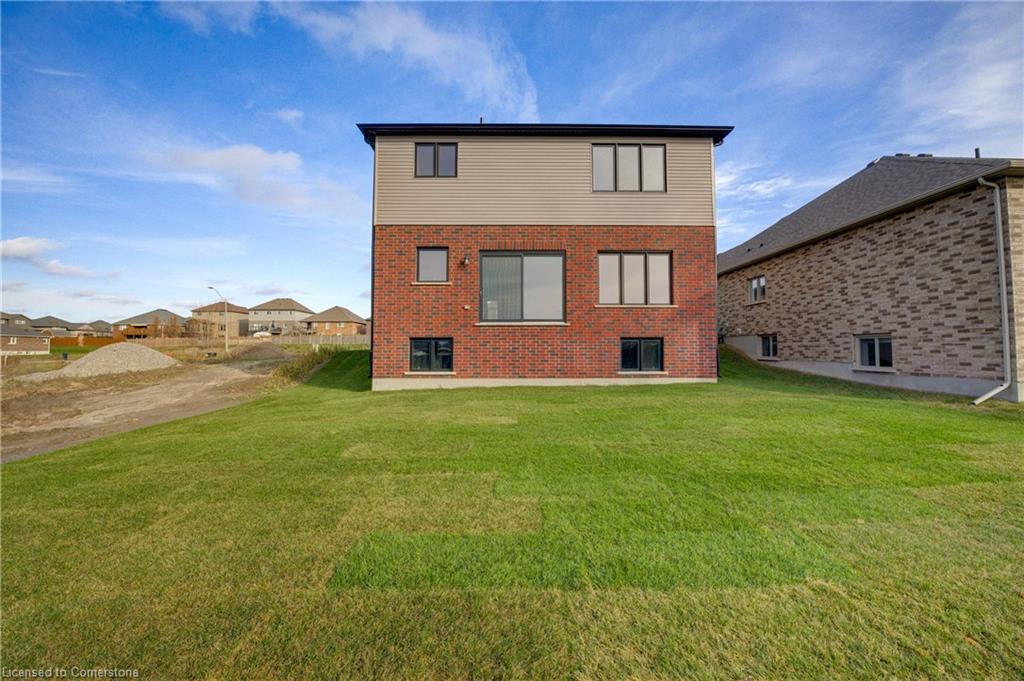 179 Applewood Street Property Photo 2