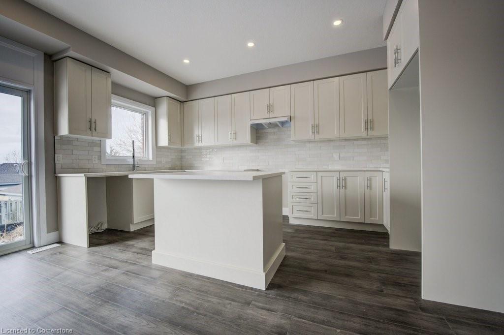 179 Applewood Street Property Photo 6