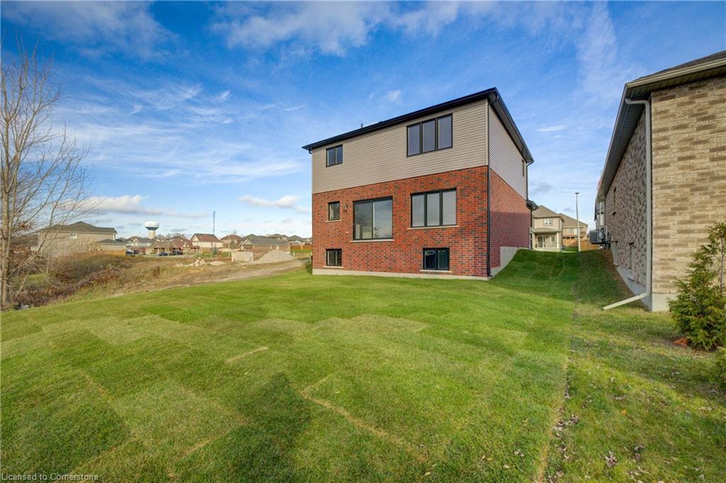 179 Applewood Street Property Photo 37