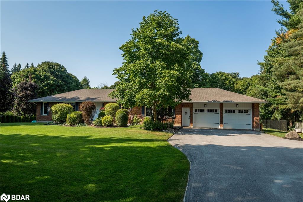 6492 13th Line Property Photo 1