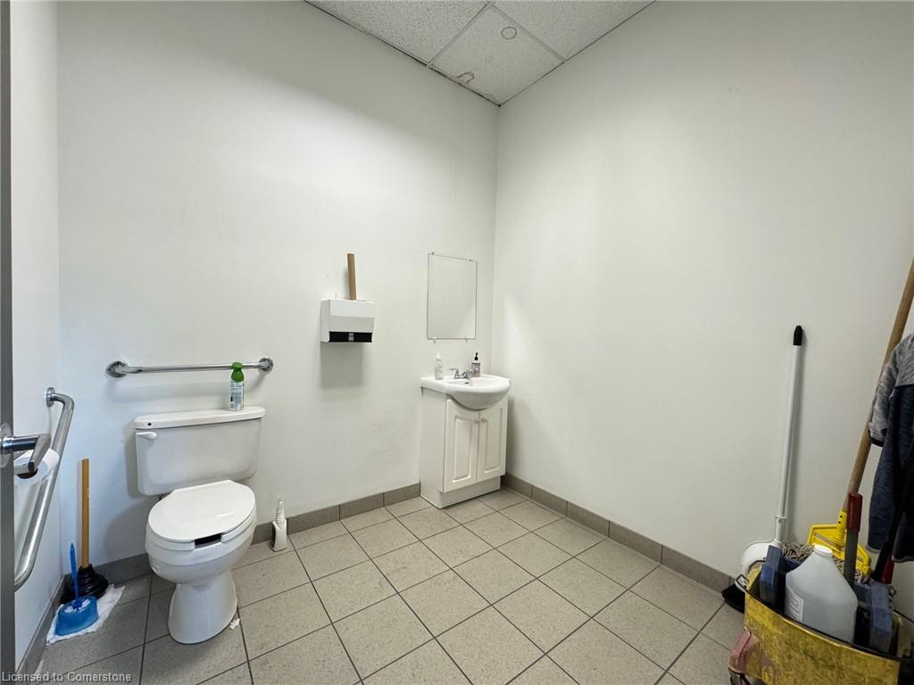 608 Dundas Street Property Photo 16