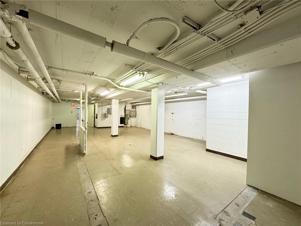 608 Dundas Street Property Photo 38