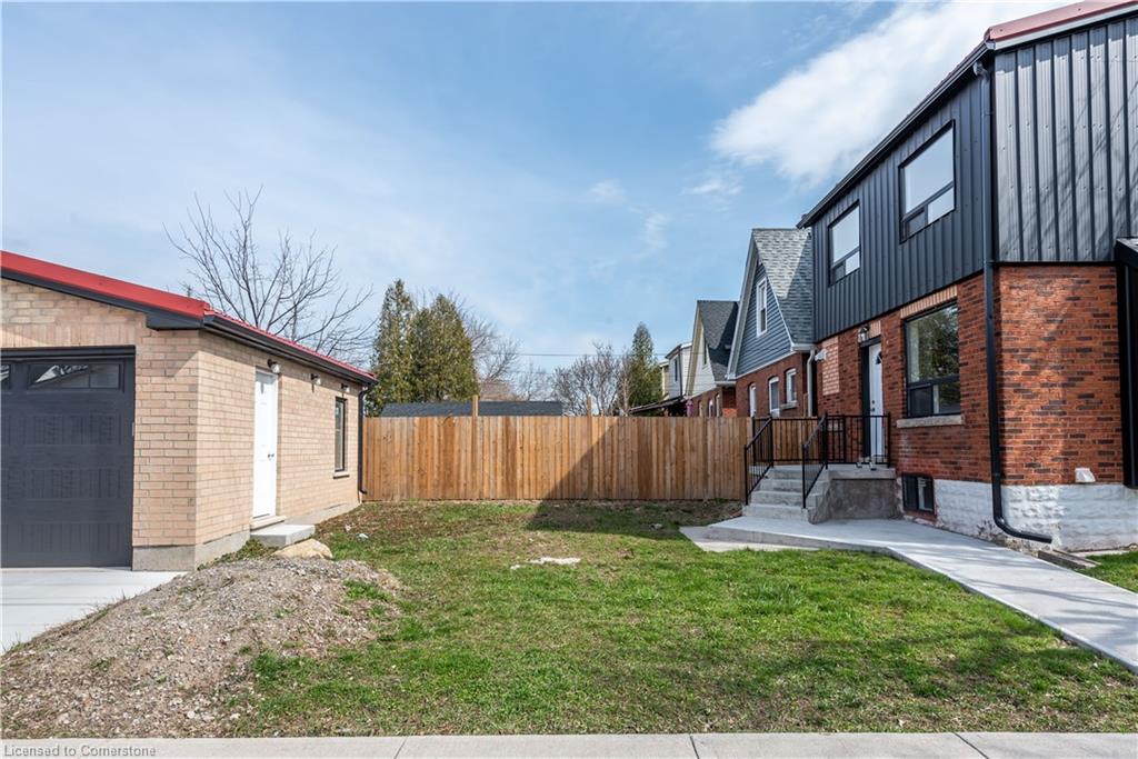 49 Cameron Avenue N Property Photo 7