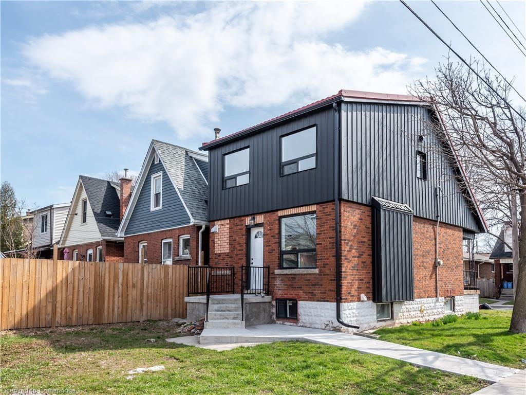 49 Cameron Avenue N Property Photo 8