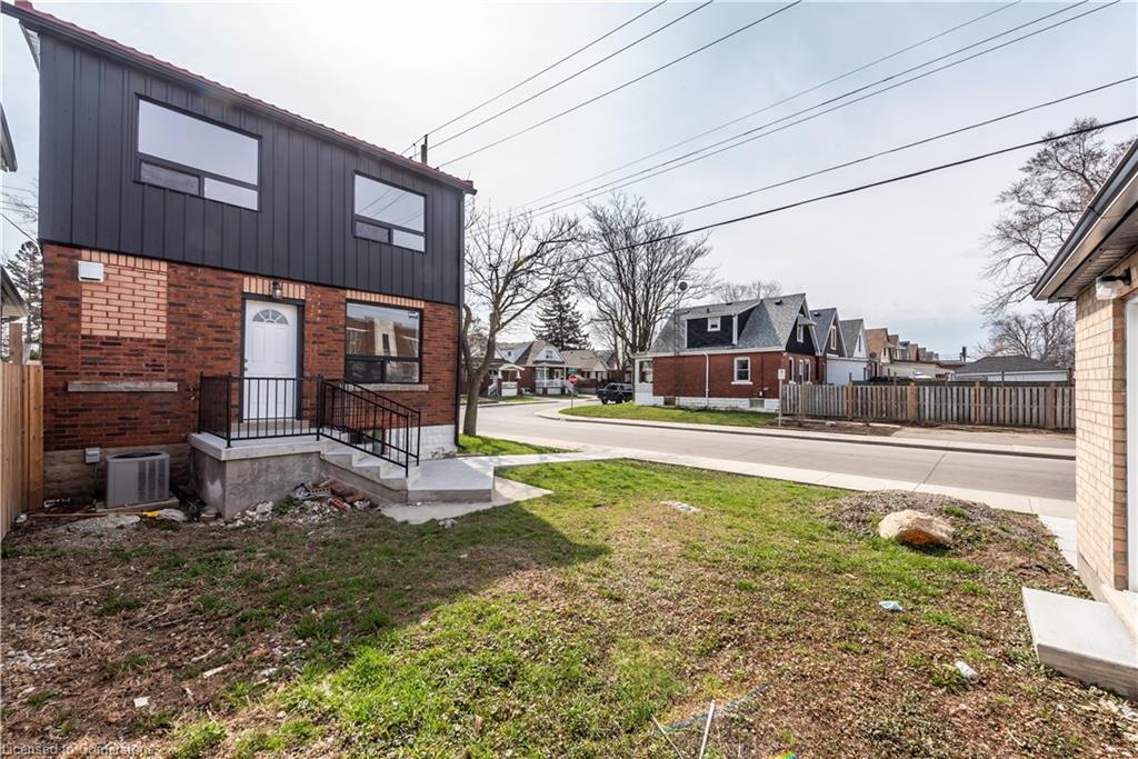 49 Cameron Avenue N Property Photo 13