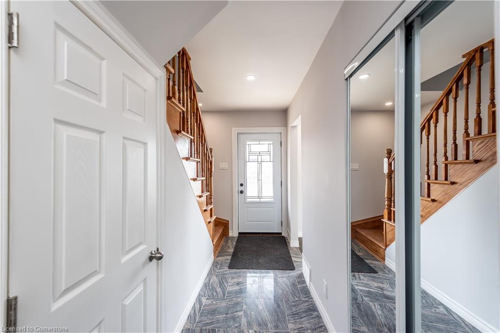 49 Cameron Avenue N Property Photo 15