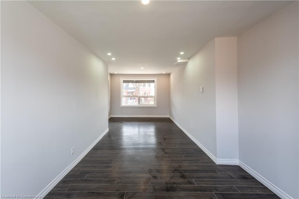 49 Cameron Avenue N Property Photo 24