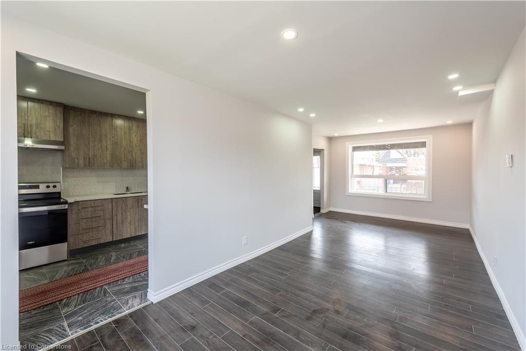 49 Cameron Avenue N Property Photo 25