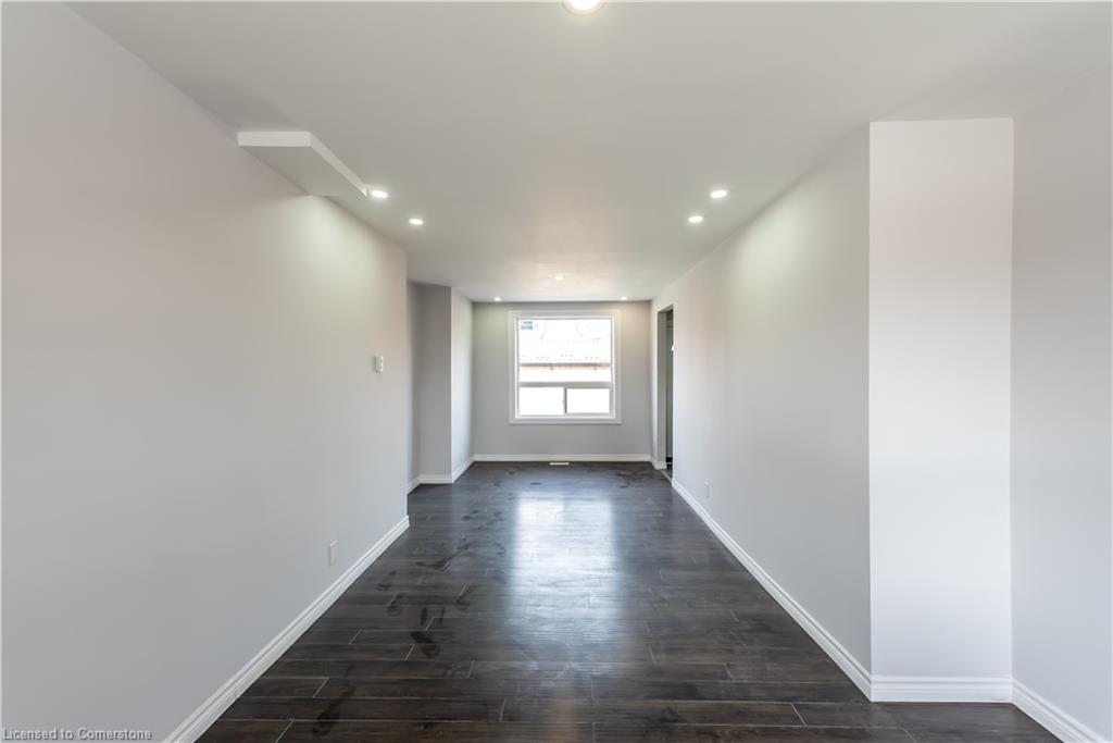 49 Cameron Avenue N Property Photo 28