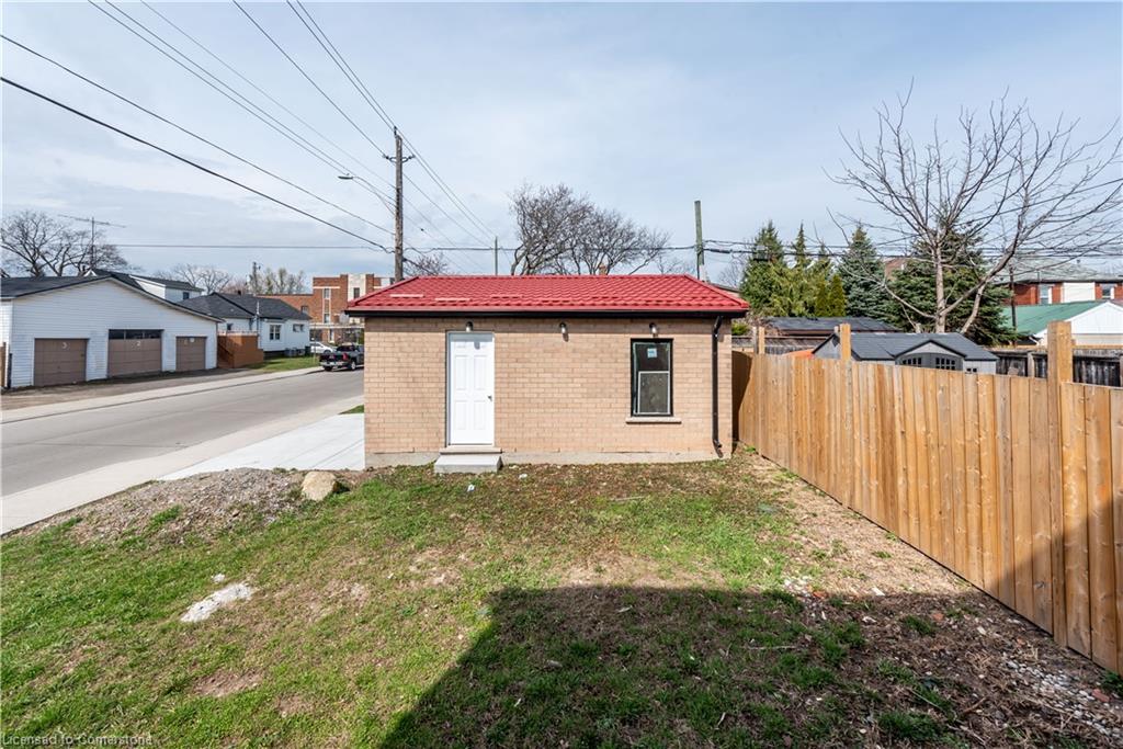 49 Cameron Avenue N Property Photo 41