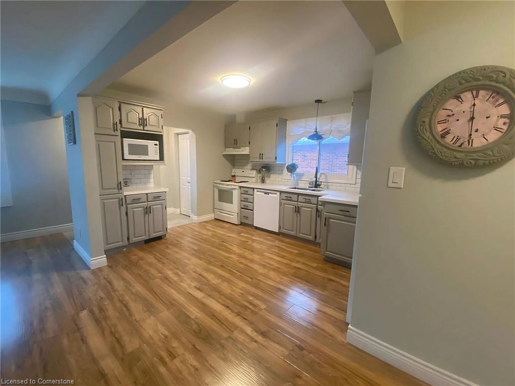 312 East 45th Street Property Photo 6