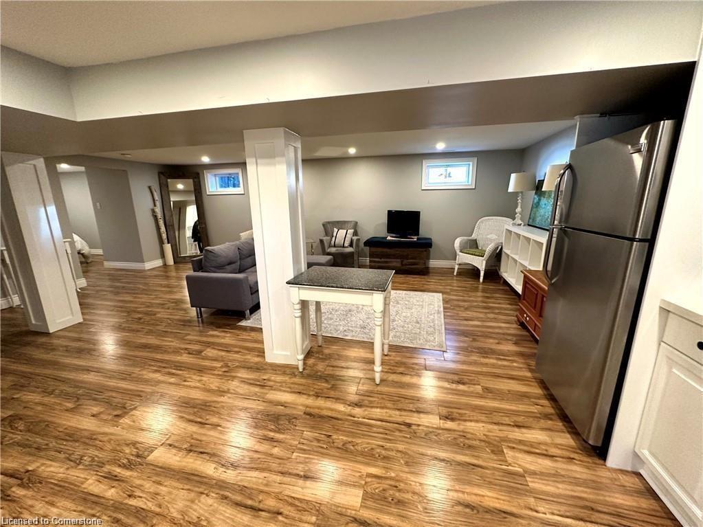 312 East 45th Street Property Photo 28