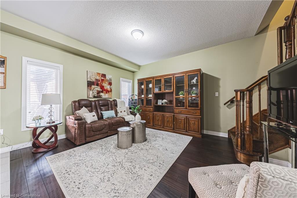 20 Springstead Avenue Property Photo 7