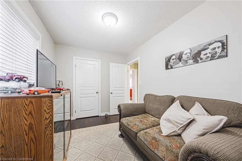 20 Springstead Avenue Property Photo 27