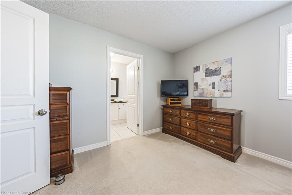 20 Springstead Avenue Property Photo 33