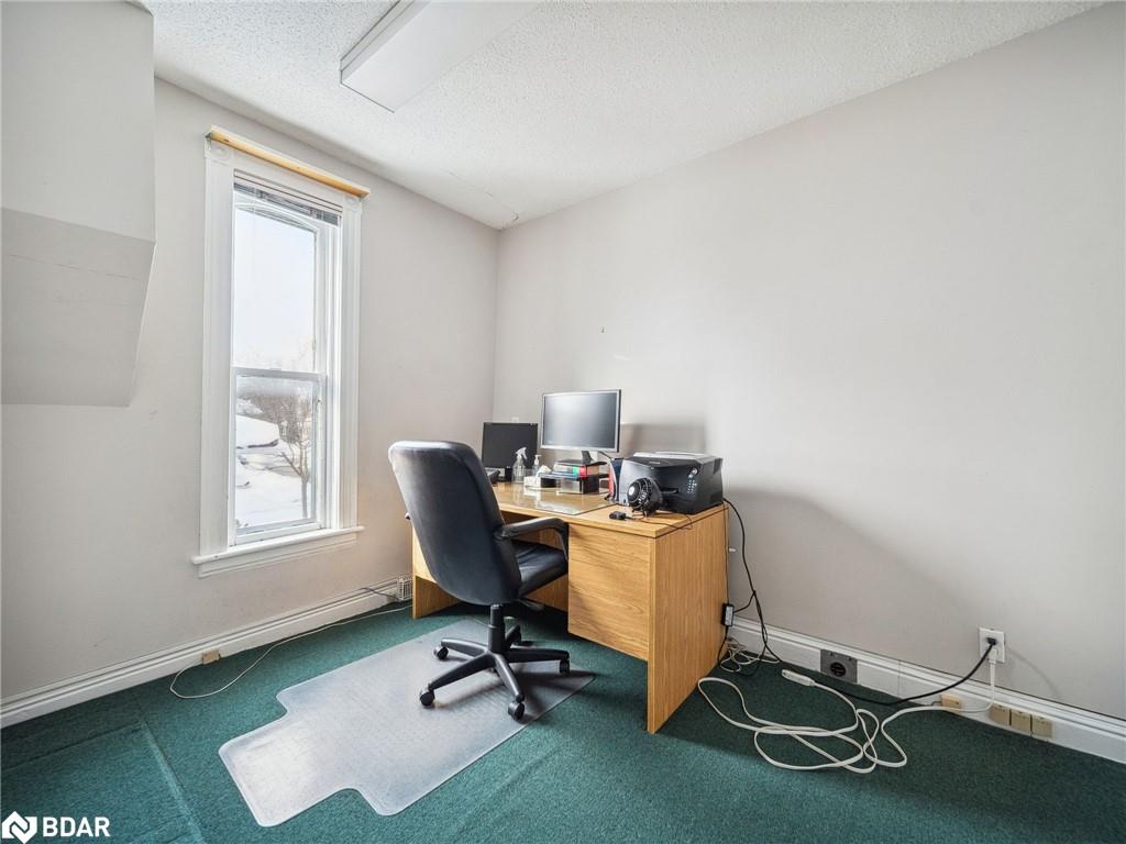 29 Albert Street N Property Photo 21