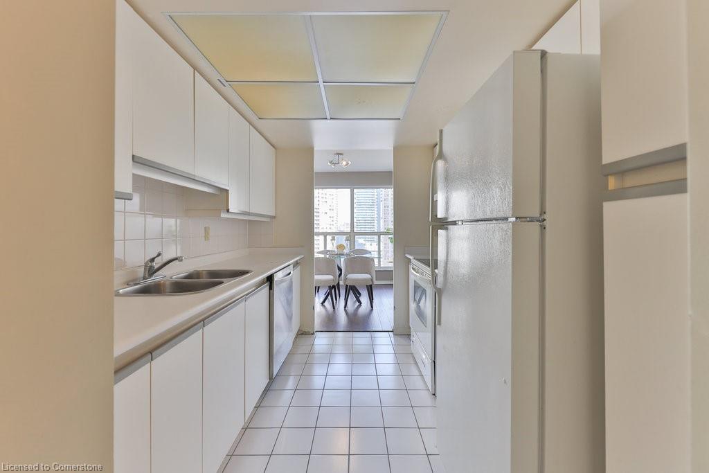 1604-335 Webb Drive Property Photo 8