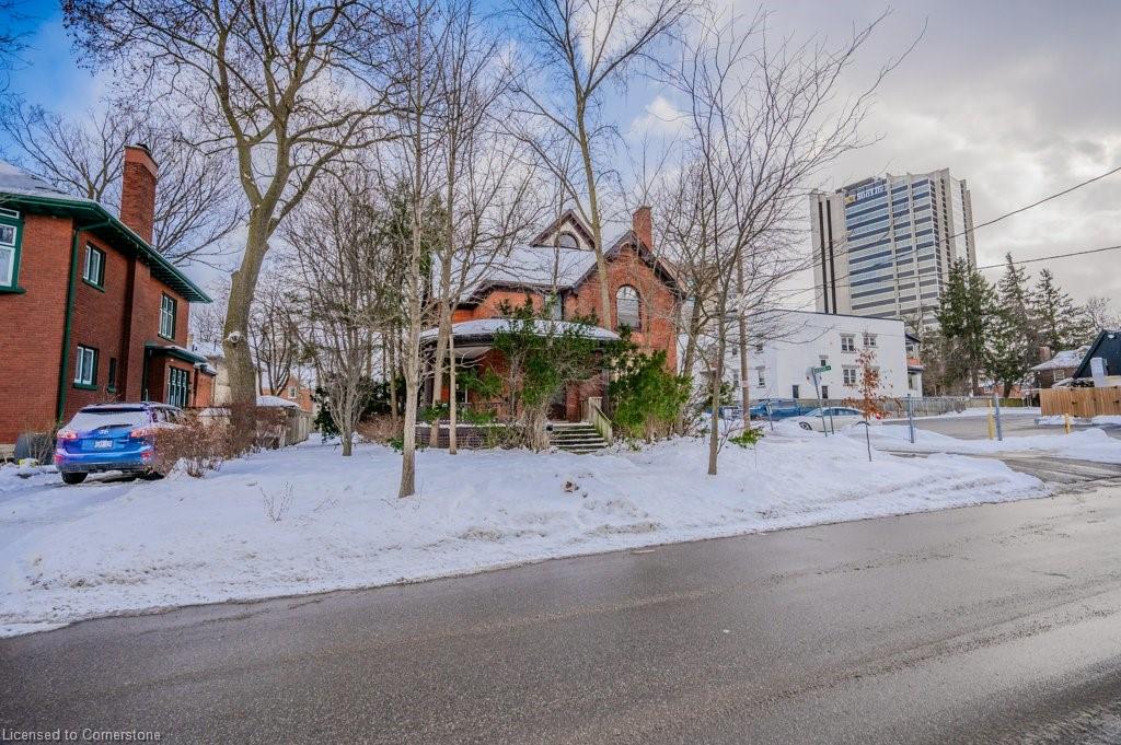 9 John Street E Property Photo 2