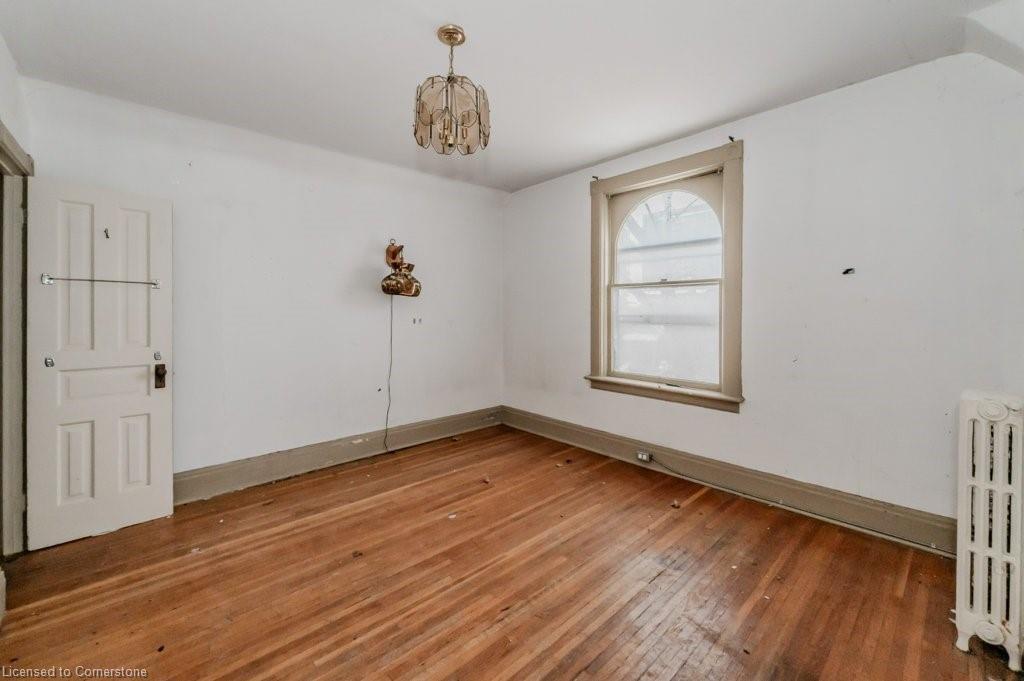 9 John Street E Property Photo 23