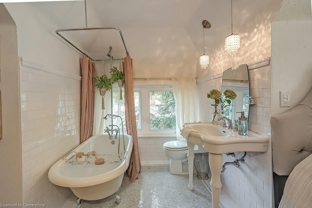 389 Torrance Street Property Photo 26