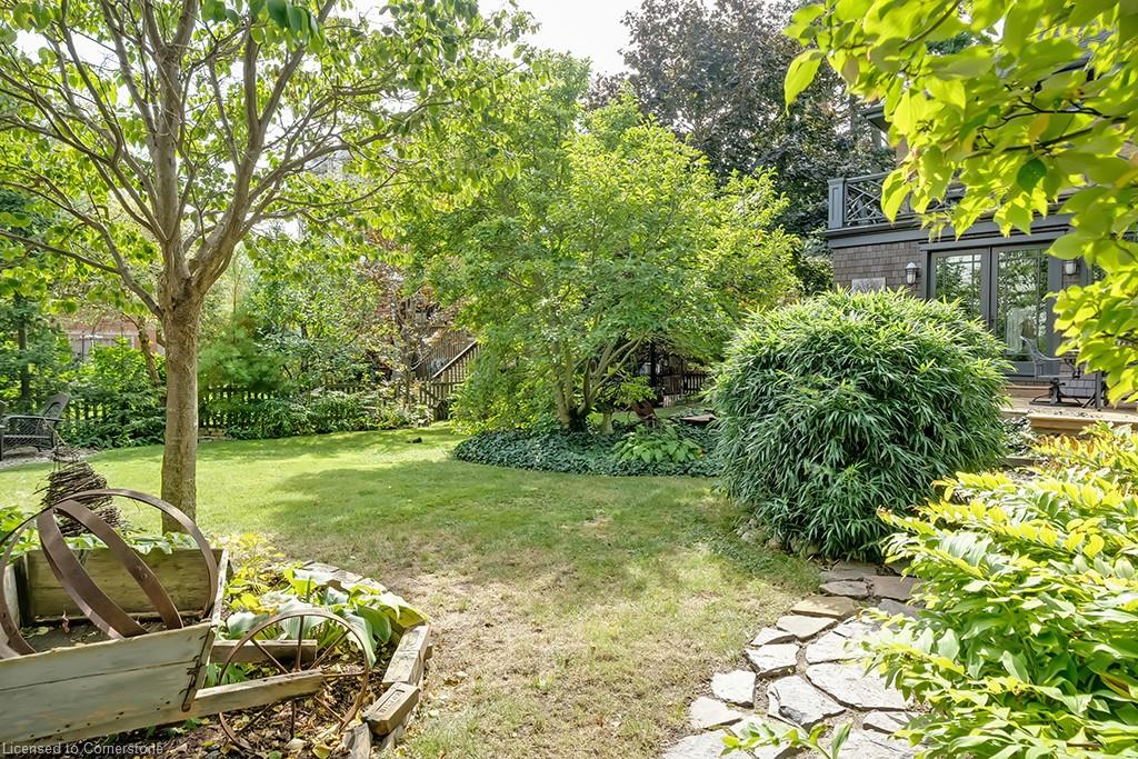 389 Torrance Street Property Photo 29