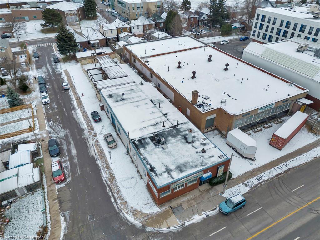 522 James Street N Property Photo 3