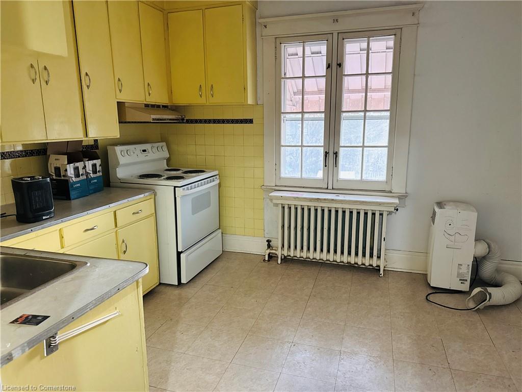 32 Simeon Street Property Photo 15