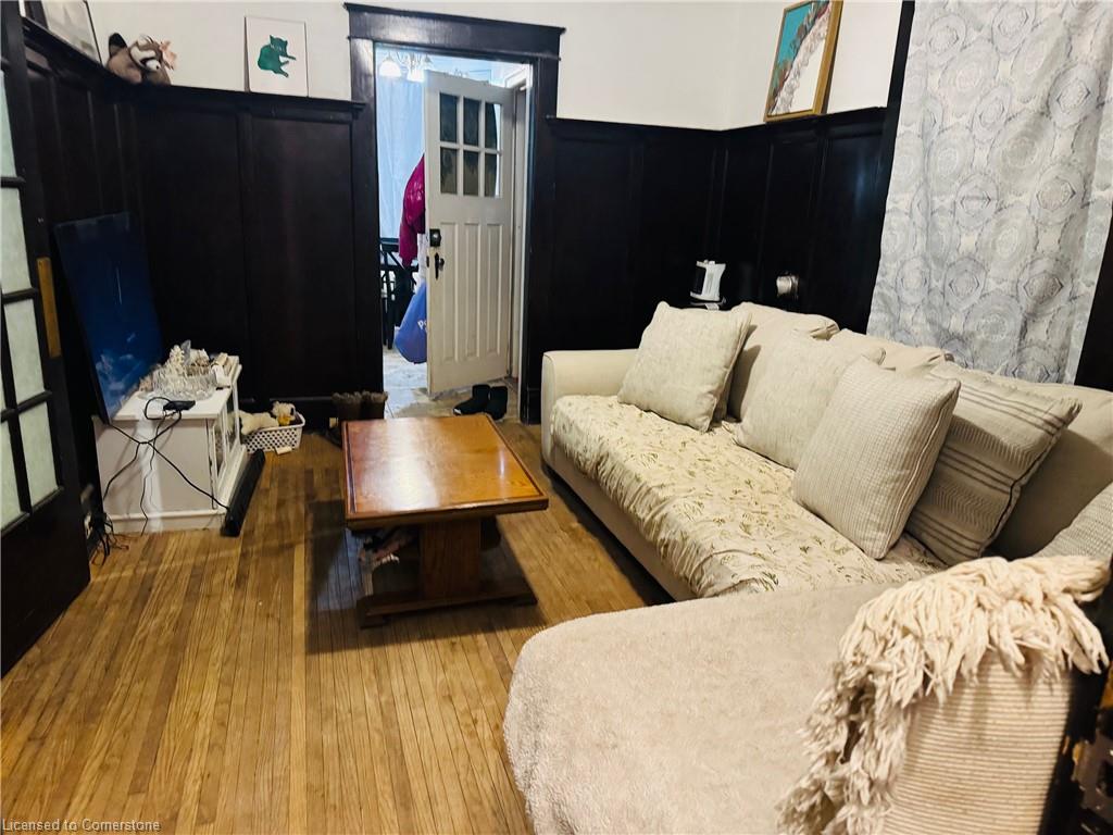 32 Simeon Street Property Photo 20