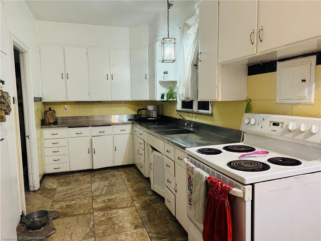 32 Simeon Street Property Photo 26