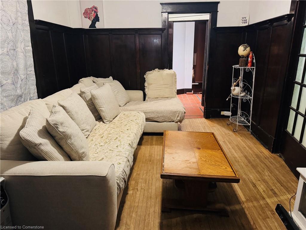 32 Simeon Street Property Photo 27