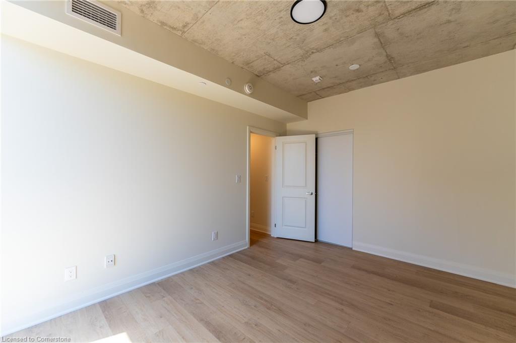 401-11 Robert Street Property Photo 11