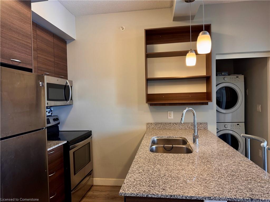 1808-318 Spruce Street Property Photo 6