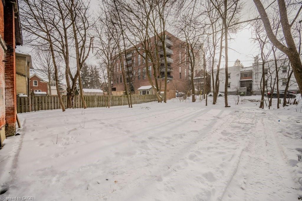 223 Mary Street Property Photo 8