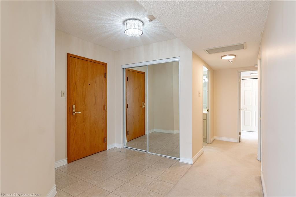 1605-6 Willow Street Property Photo 8